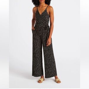 Elegant Black and White Women's jumpsuit
